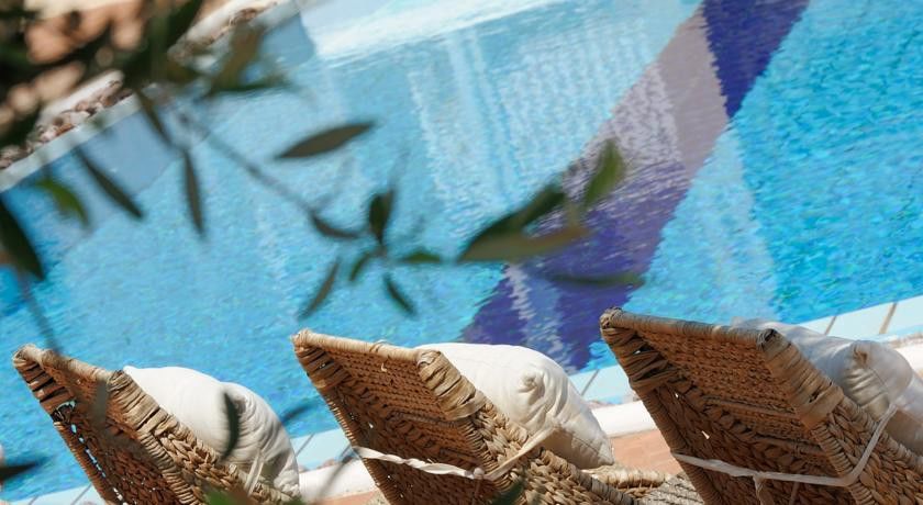 הרסוניסוס Paradise Island Villas מראה חיצוני תמונה